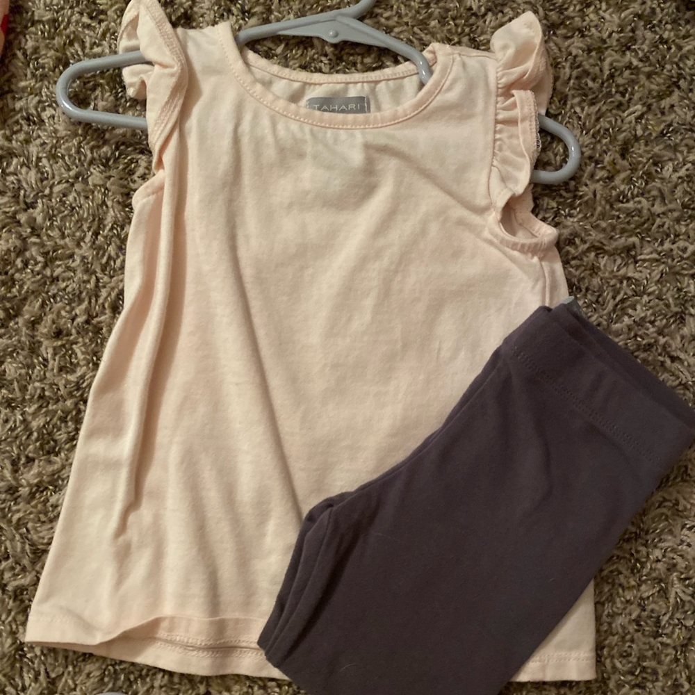 Tahari set